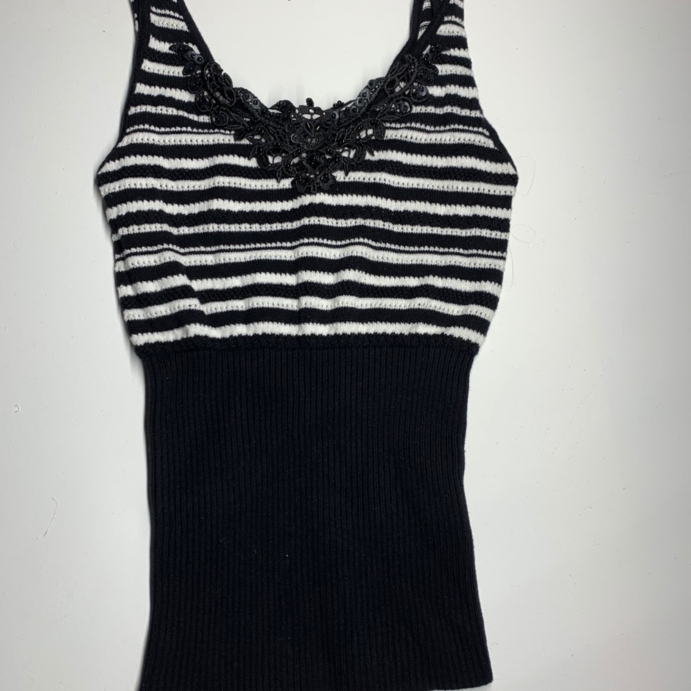 Guess top